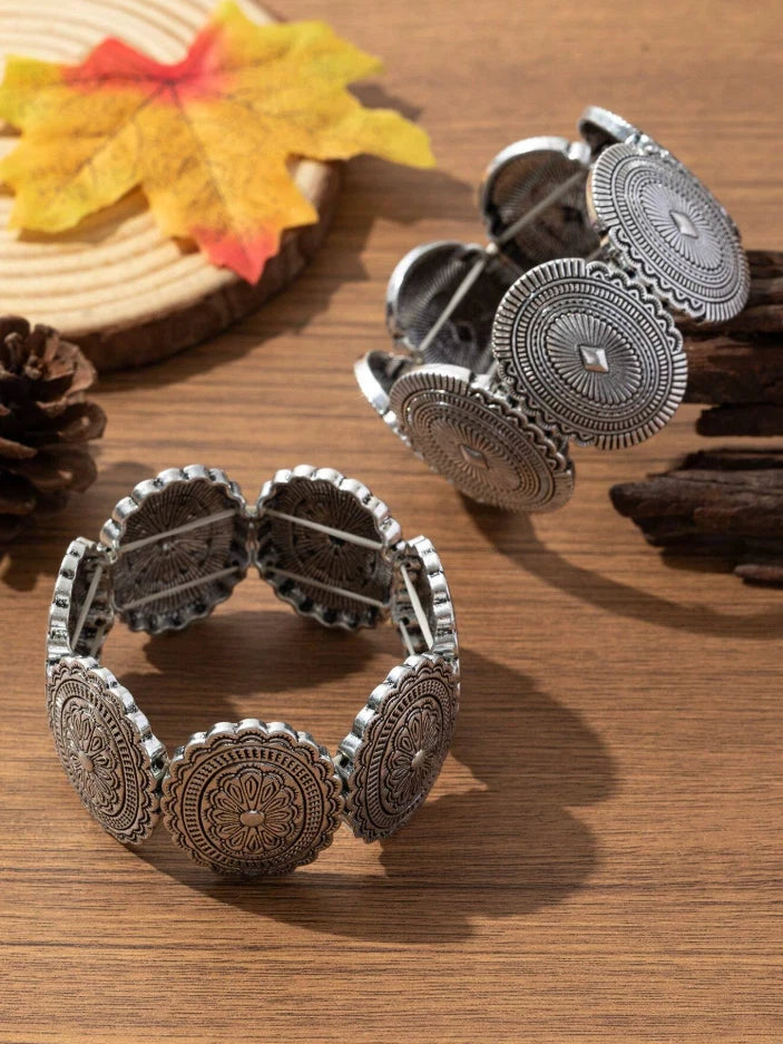 Western Concho Bracelet | Vintage Silver Stretch Cuff | Cowgirl Rodeo Jewelry