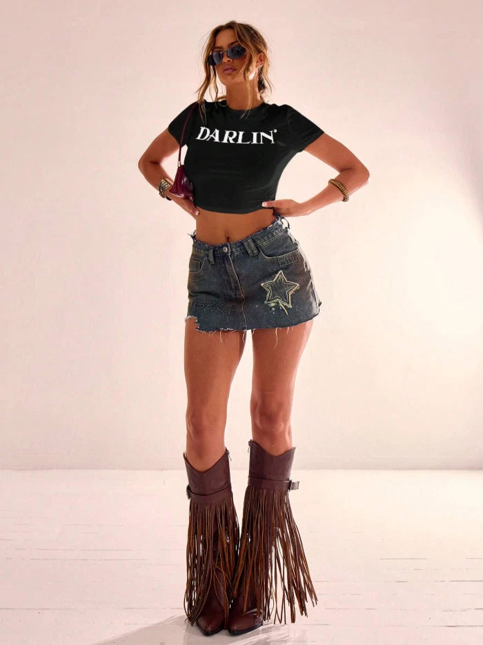 Western "Darlin’" Letter Graphic Fitted Crop Tee — Y2K Cowboy Aesthetic, Retro