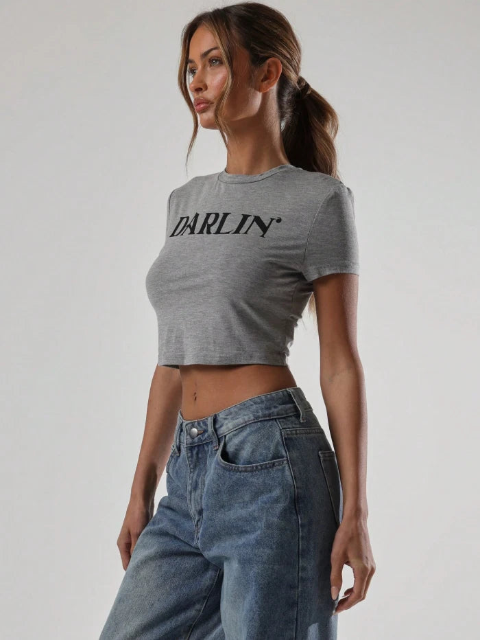 Western "Darlin’" Letter Graphic Fitted Crop Tee — Y2K Cowboy Aesthetic, Retro